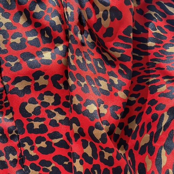 Sleeveless soft tank top. Size M. - Picture 7 of 8